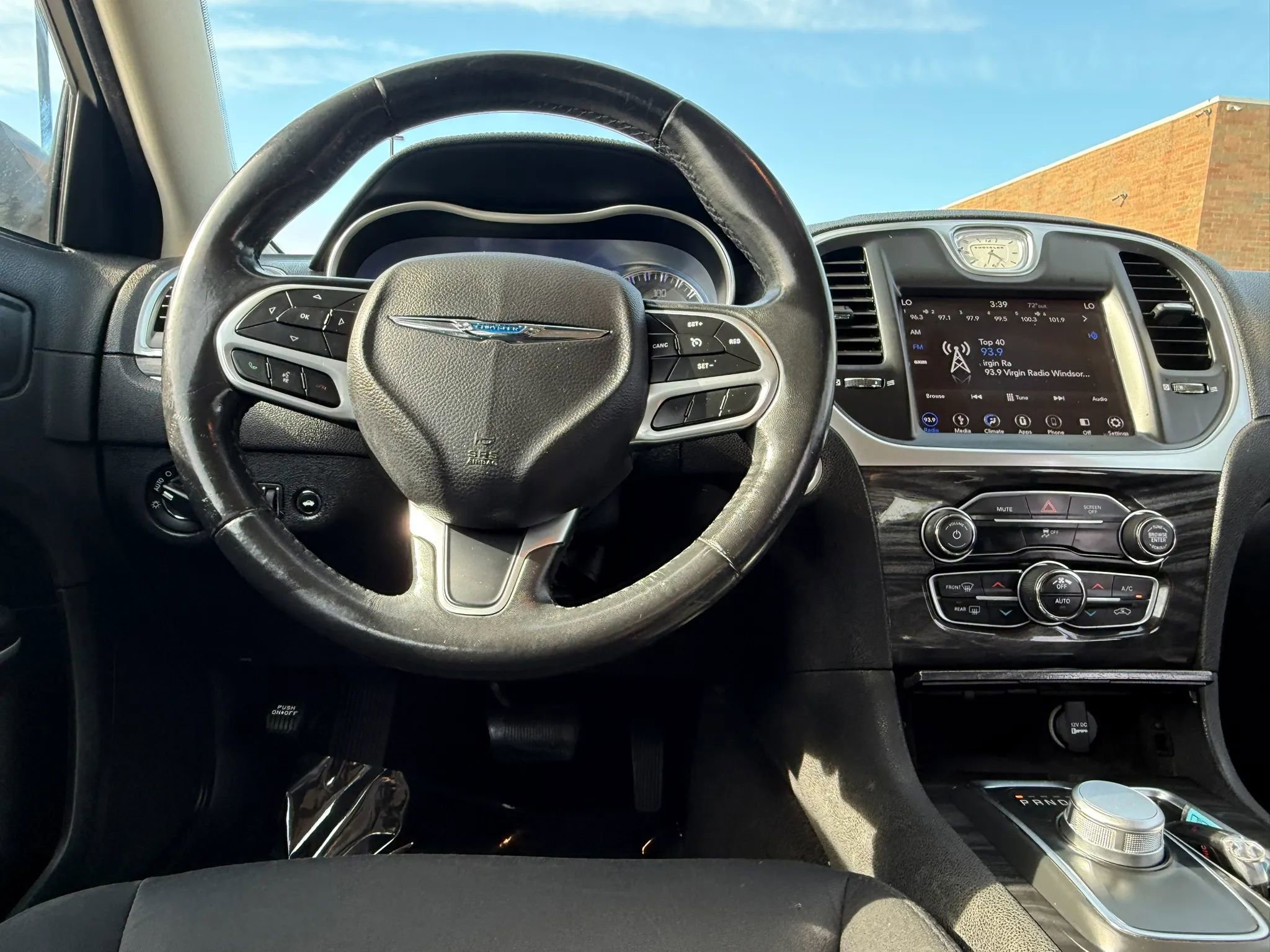 Used 2019 Chrysler 300 Touring RWD image 26