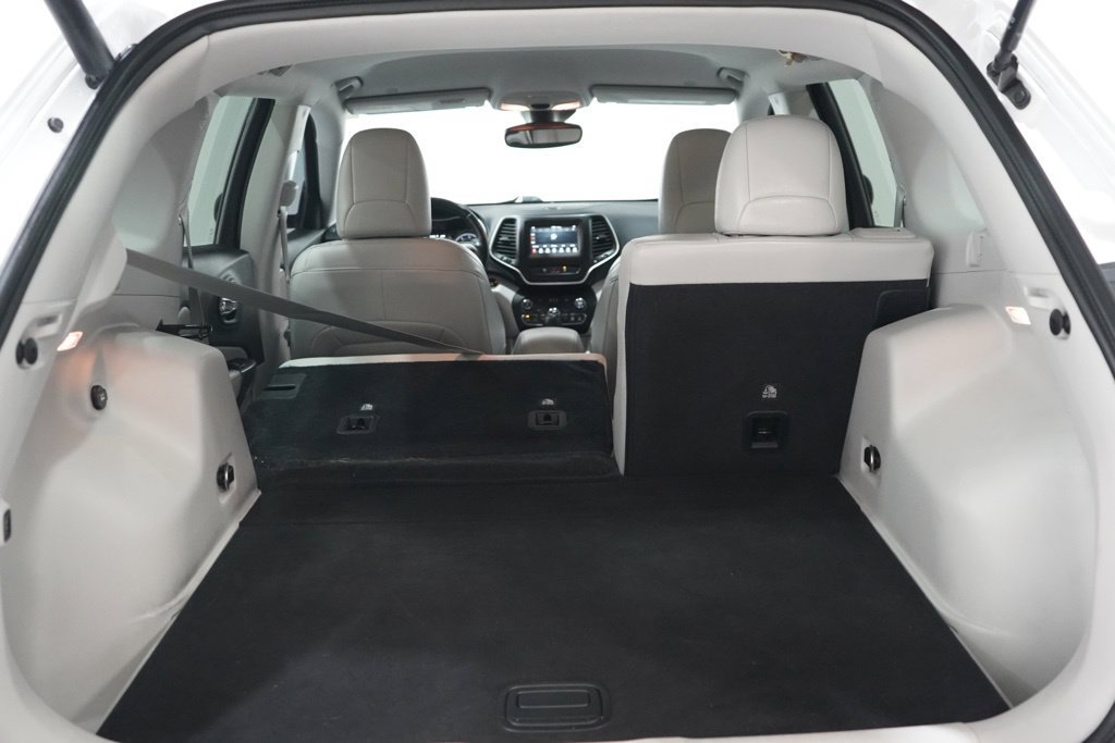 Used 2020 Jeep Cherokee Latitude Lux w/ Comfort/Convenience Group FWD image 35