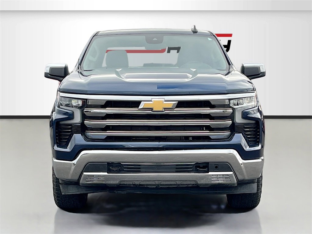 Used 2023 Chevrolet Silverado 1500 LT image 2