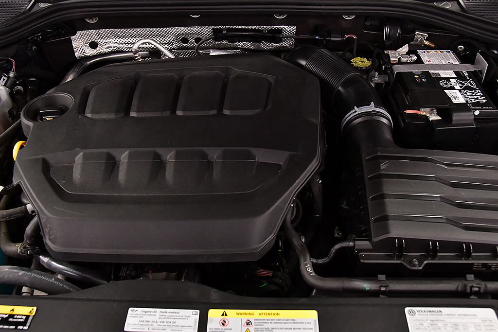 Used 2024 Volkswagen Golf R 4-Door AWD/4WD image 30