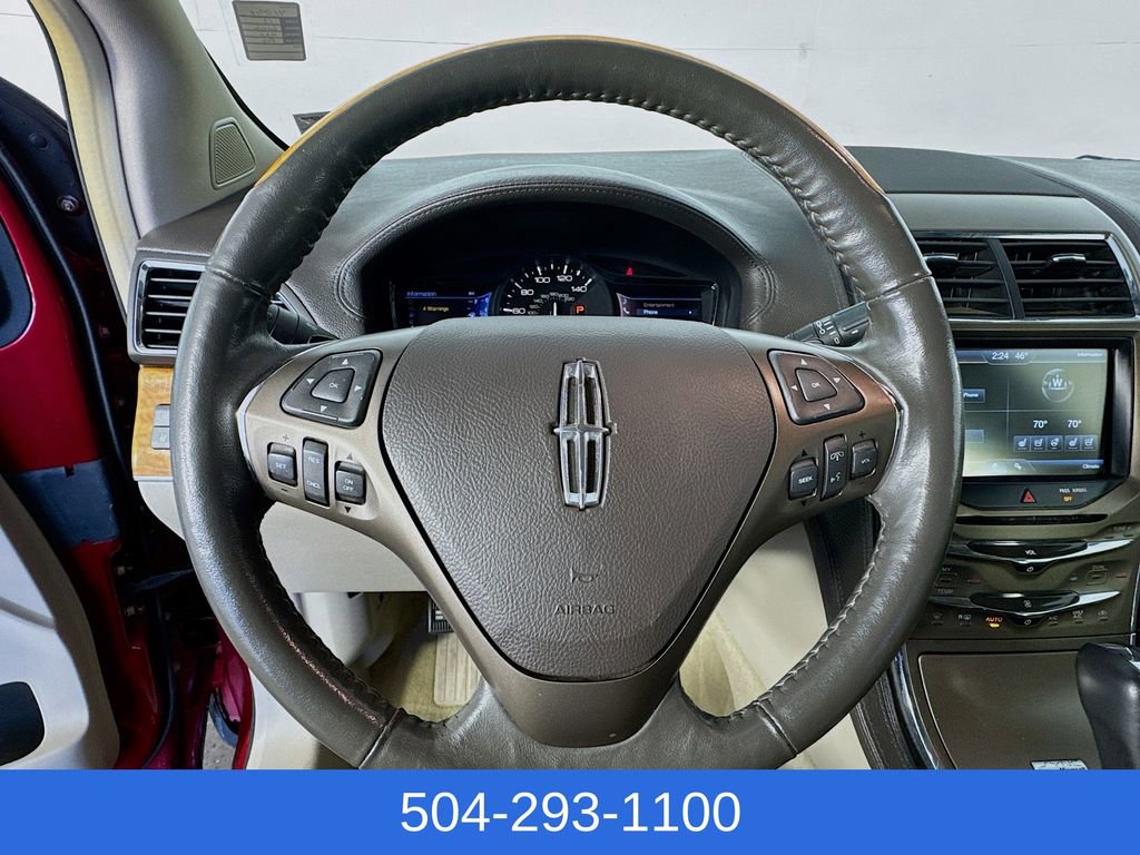 Used 2013 Lincoln MKX FWD image 11
