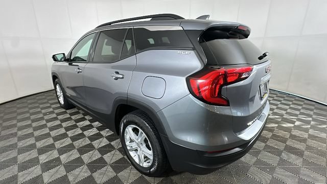 Used 2020 GMC Terrain SLE w/ Driver Convenience Package AWD/4WD image 4