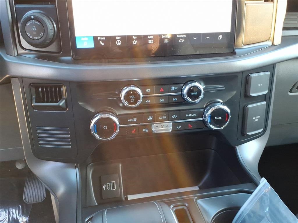 New 2025 Ford F150 Lightning XLT image 18