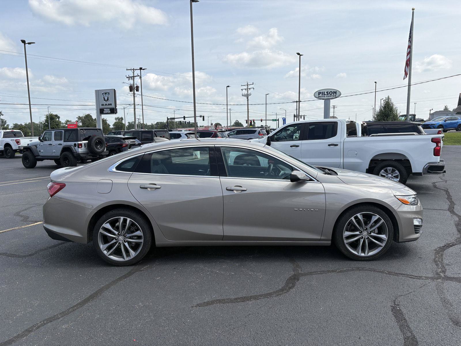Used 2024 Chevrolet Malibu LT FWD image 26