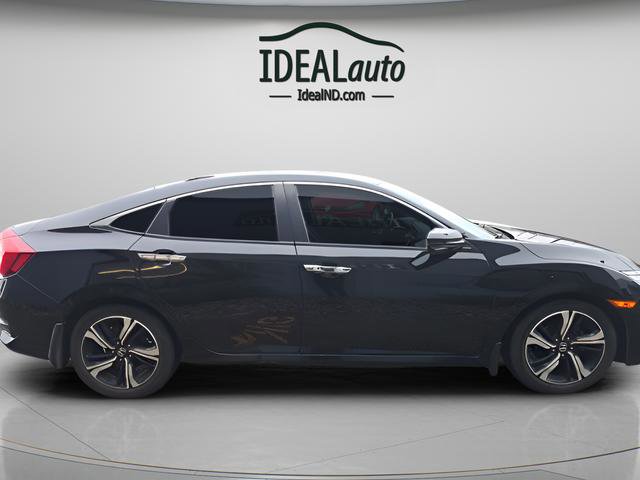 Used 2018 Honda Civic Touring image 5