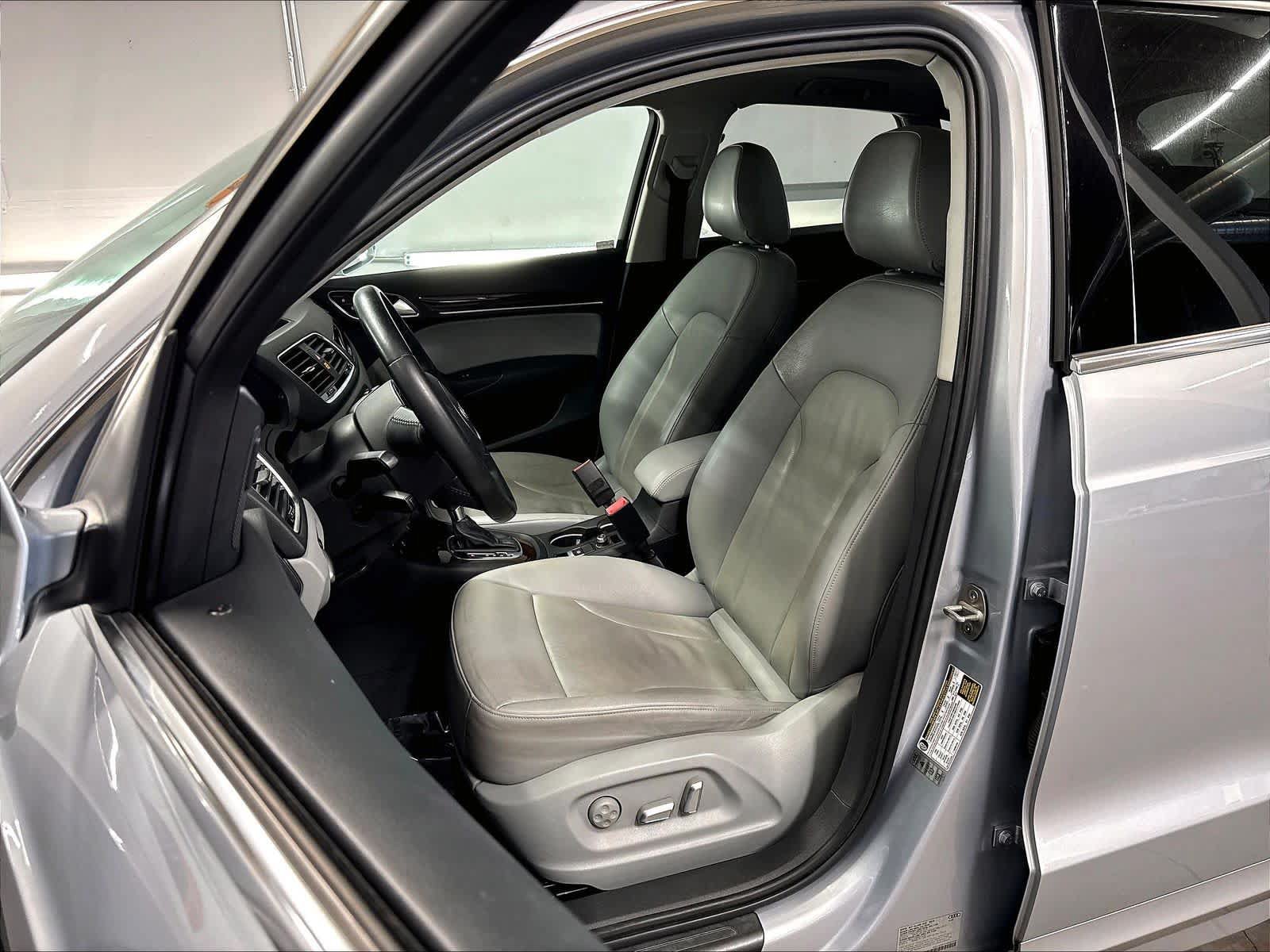 Used 2017 Audi Q3 2.0T Premium Plus w/ Premium Plus Package AWD/4WD image 26