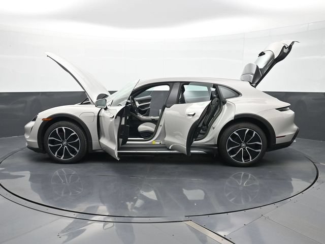 Certified 2023 Porsche Taycan 4S w/ Sport Chrono Package AWD/4WD image 28