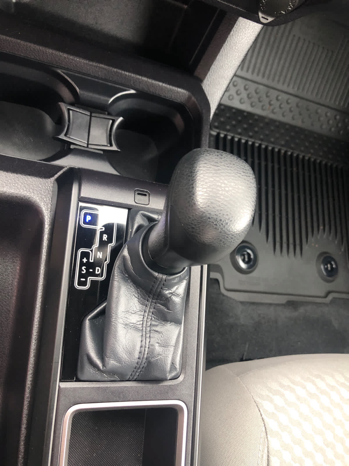 Used 2022 Toyota Tacoma SR RWD image 13