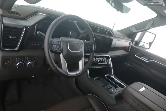 Used 2026 GMC Sierra 3500 Denali w/ Denali Reserve Package AWD/4WD image 16