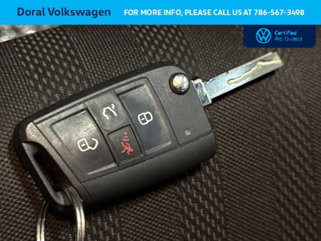 Used 2024 Volkswagen Jetta Sport FWD image 28