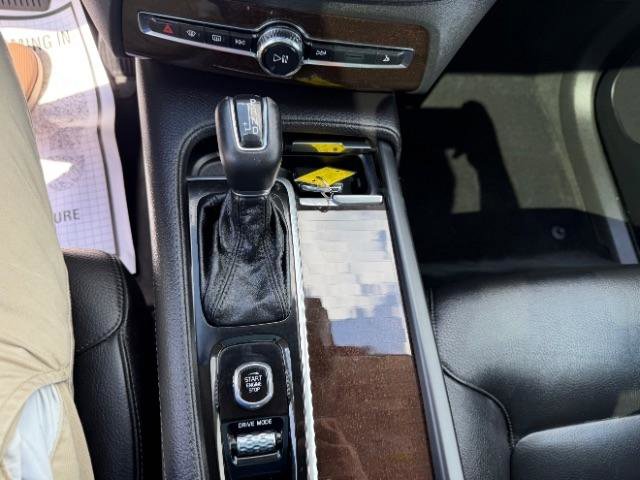 Used 2019 Volvo XC90 T6 Momentum w/ Advanced Package AWD/4WD image 28