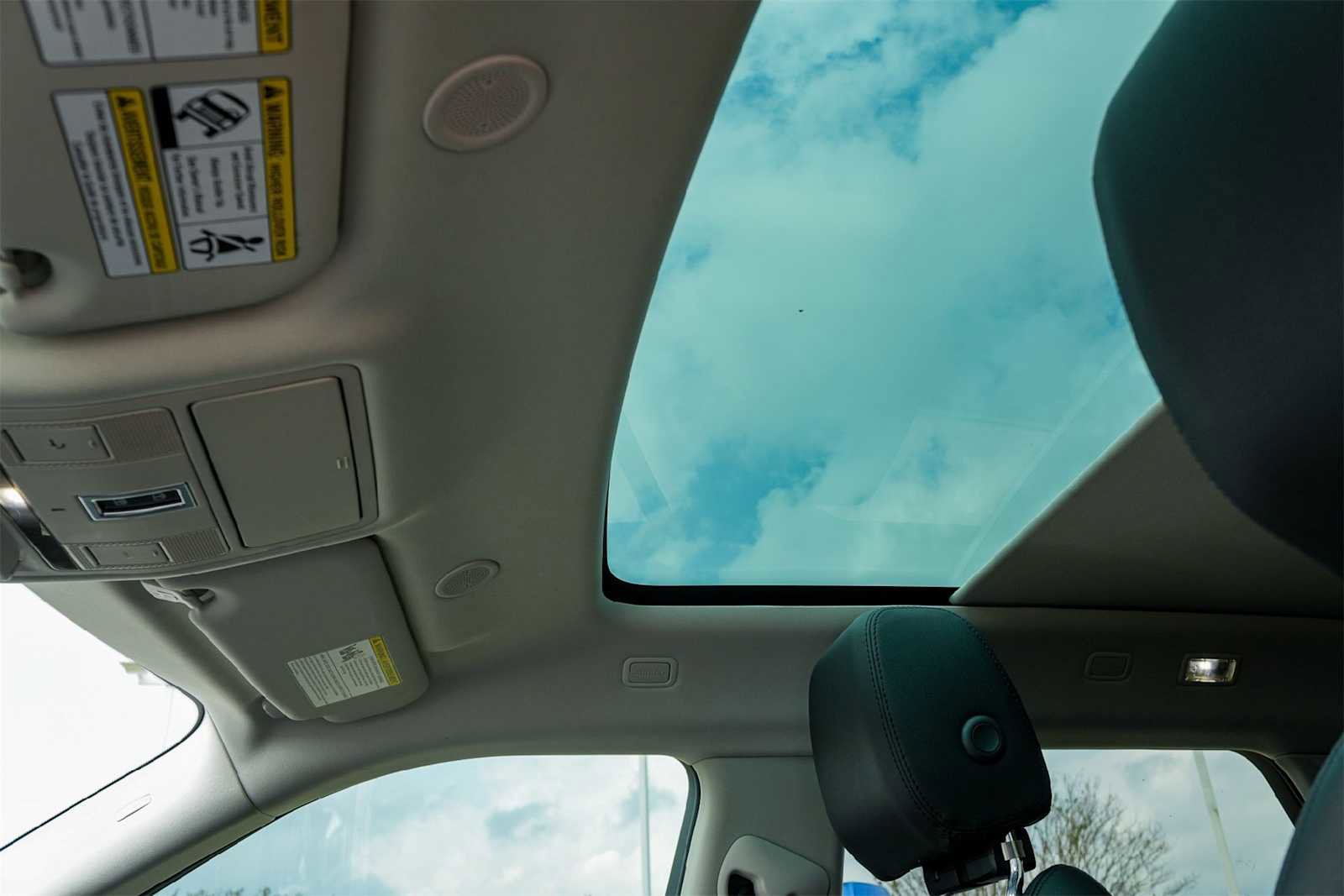 Used 2022 Land Rover Range Rover Evoque S image 23