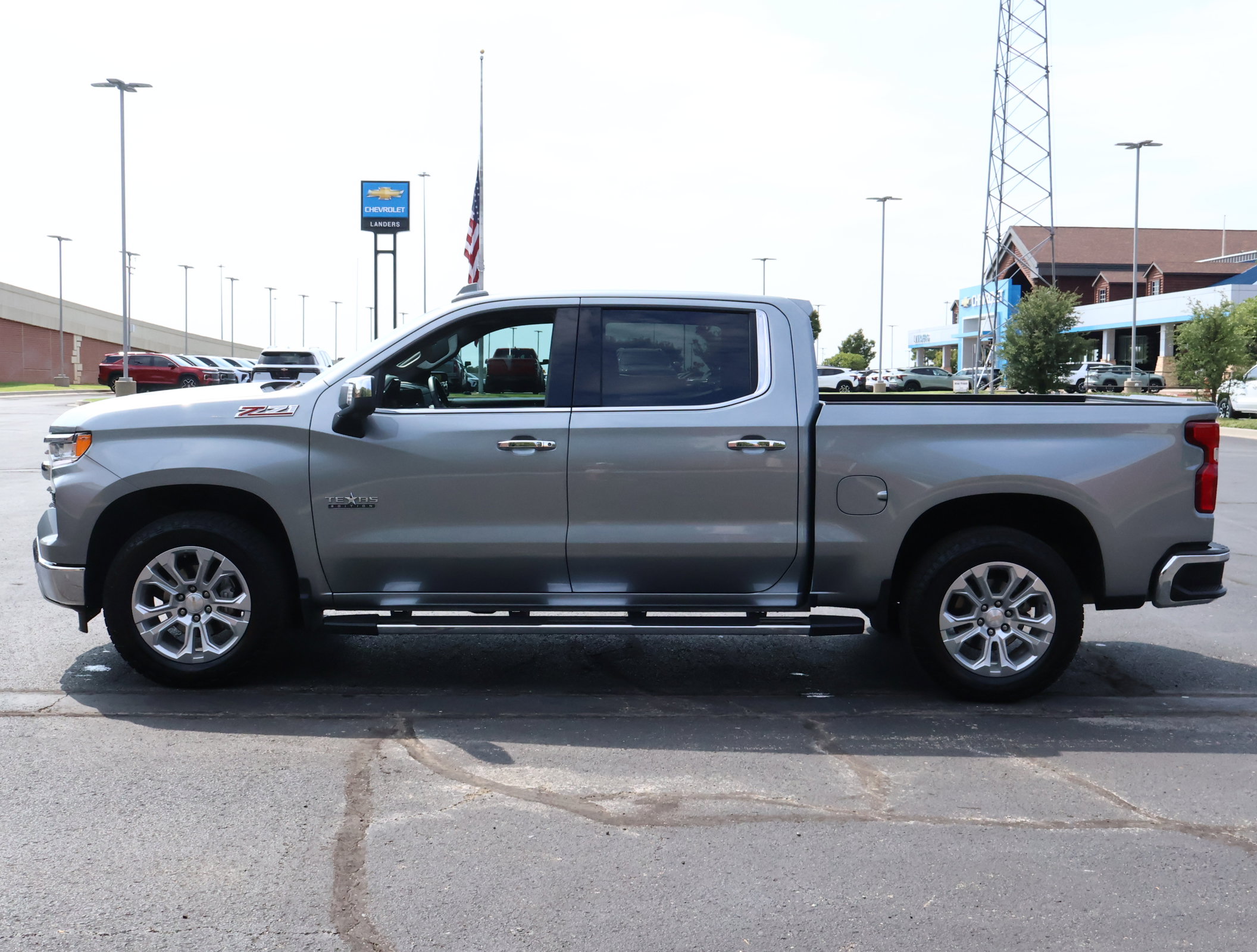 Used 2023 Chevrolet Silverado 1500 LTZ w/ LTZ Premium Texas Edition image 38
