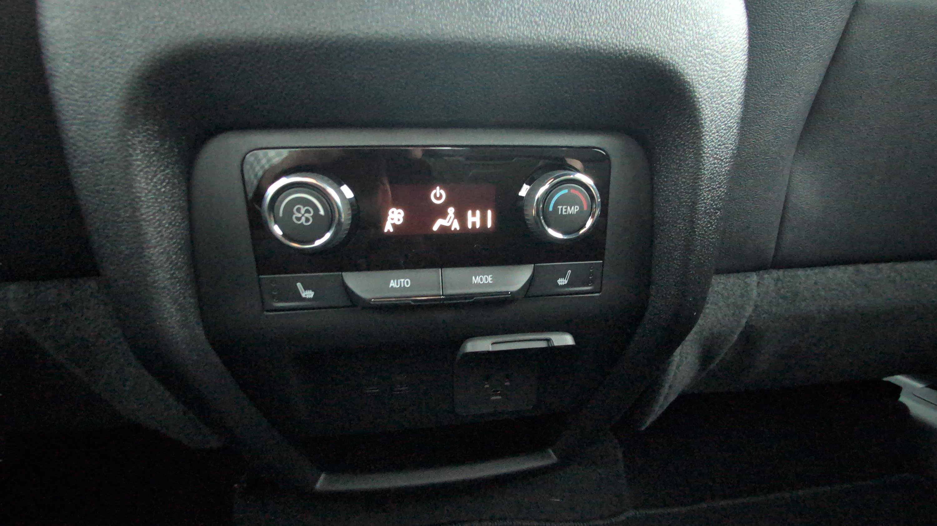Used 2026 Chevrolet Traverse RS FWD image 18