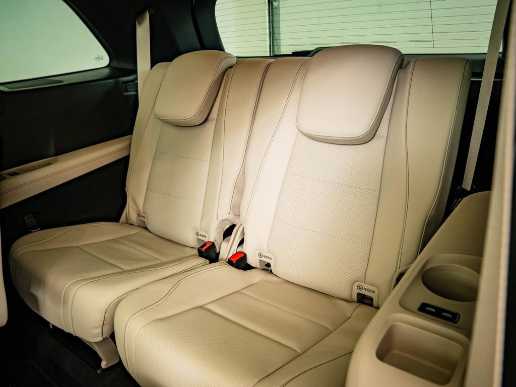 Used 2025 Mercedes-Benz GLS 450 4MATIC image 48