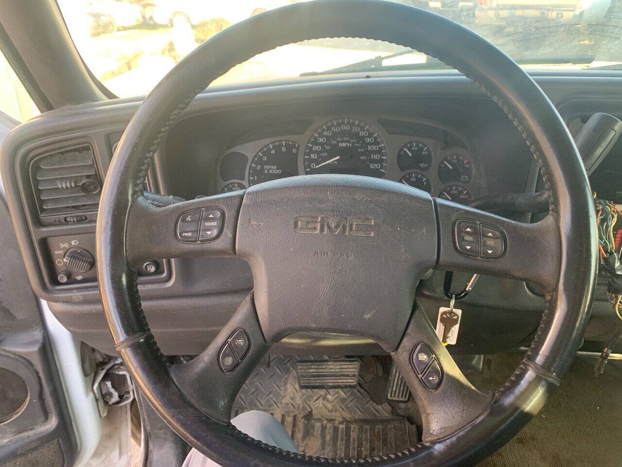 Used 2003 GMC Sierra 1500 SLE w/ Off-Road Package AWD/4WD image 15