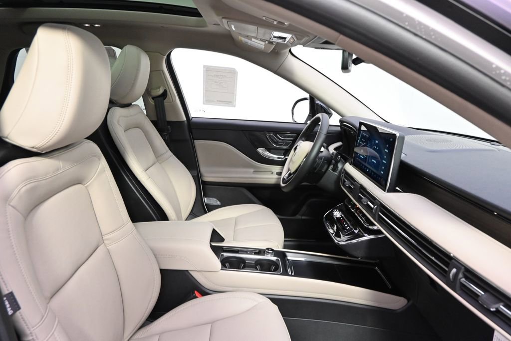 New 2026 Lincoln Corsair Reserve image 15