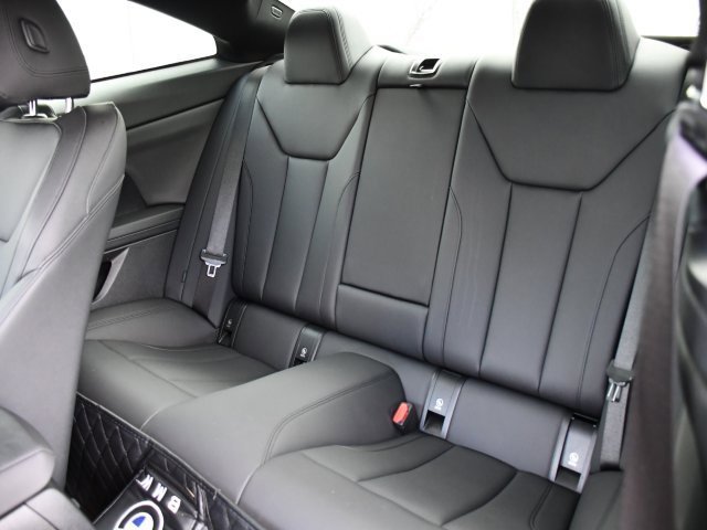 Used 2021 BMW 430i xDrive Coupe w/ M Sport Package image 18