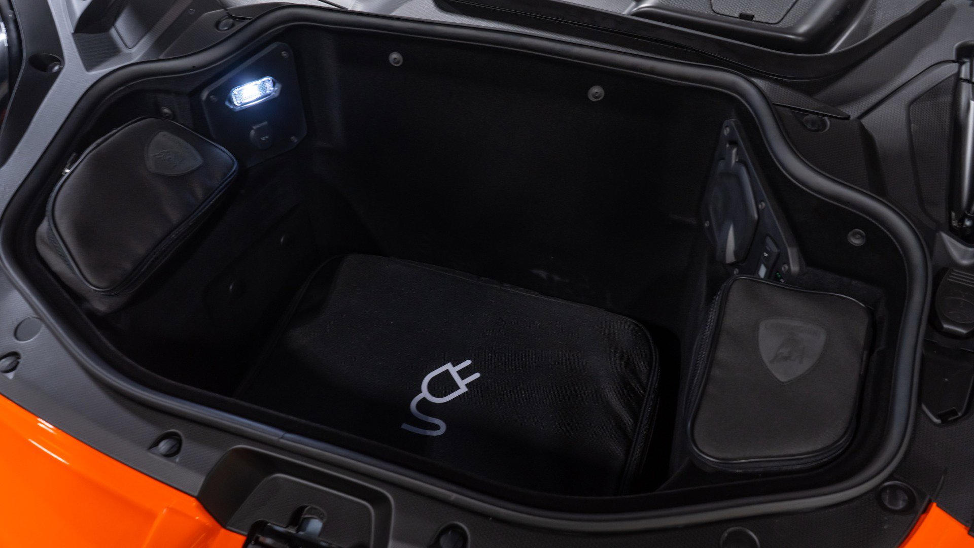 Used 2025 Lamborghini Revuelto image 77