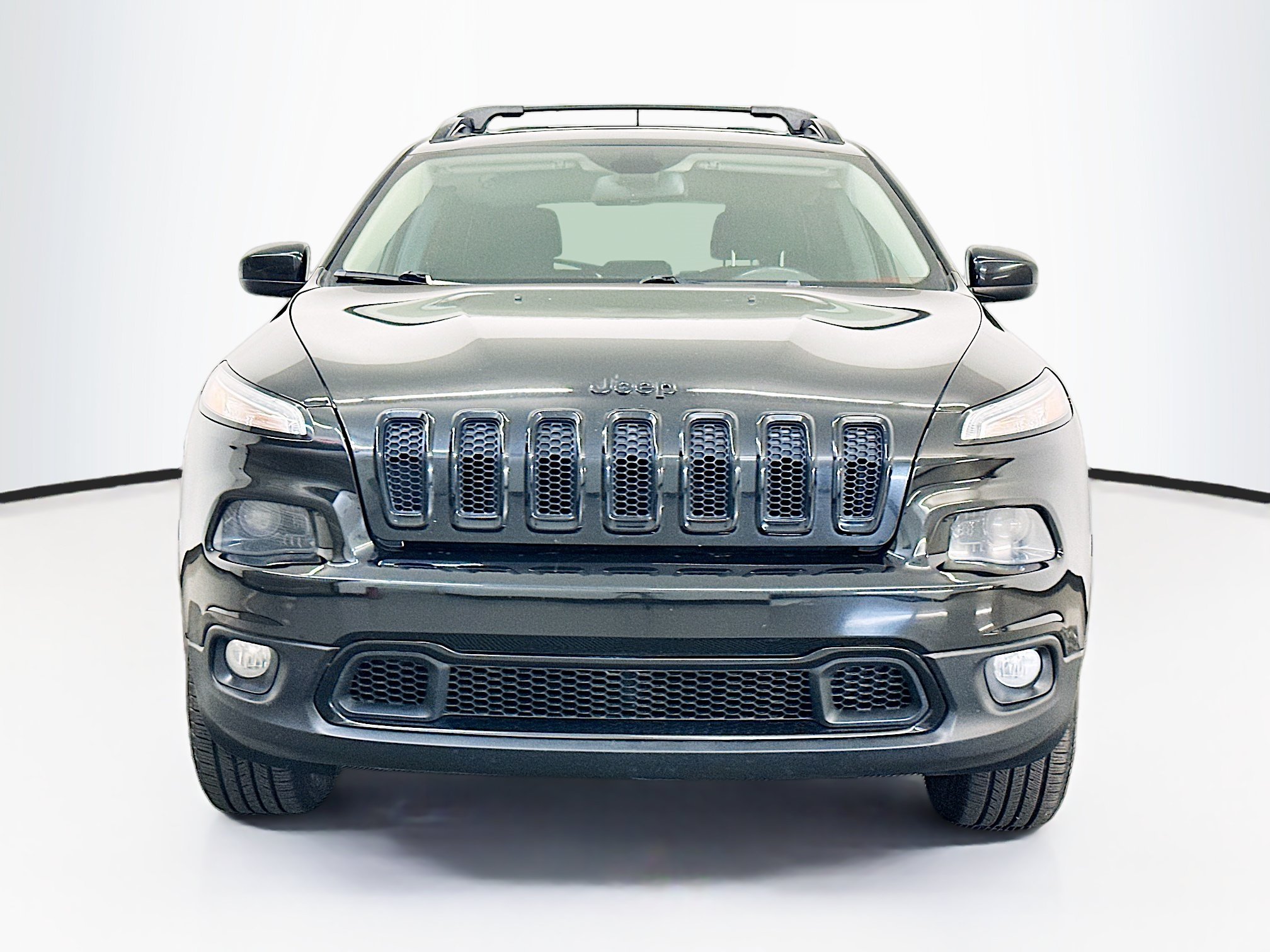 Used 2016 Jeep Cherokee Latitude AWD/4WD image 2