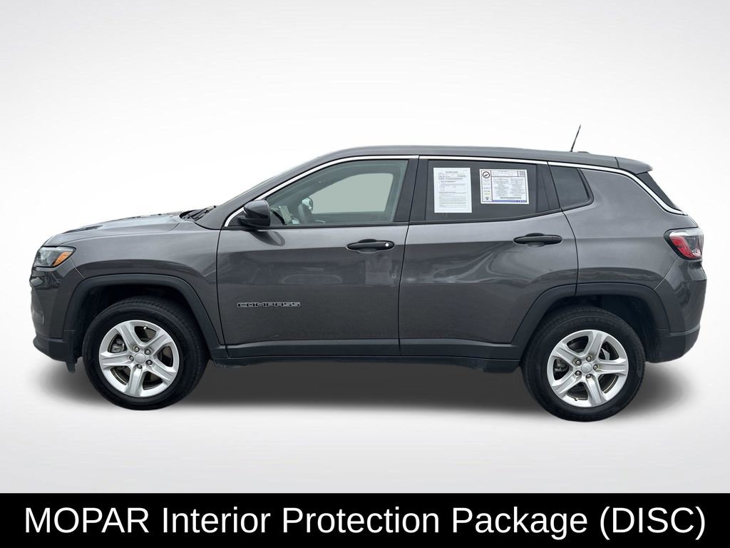 Used 2023 Jeep Compass Sport AWD/4WD image 3