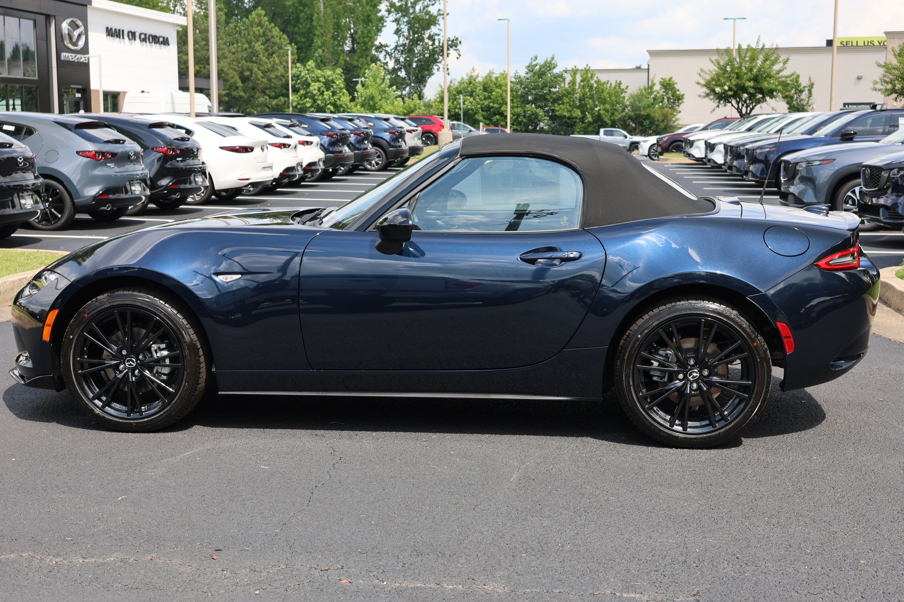 New 2026 MAZDA MX-5 Miata Club w/ Interior Package RWD image 3