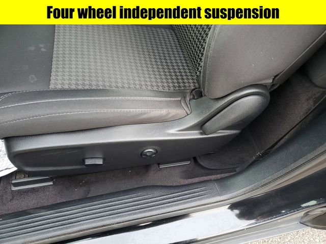 Used 2018 Dodge Challenger R/T w/ Blacktop Package image 23