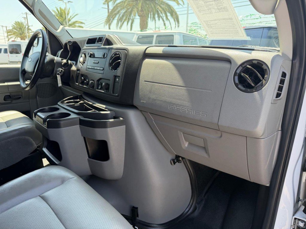 Used 2014 Ford E-150 and Econoline 150 Wagon w/ Power Windows & Locks Group RWD image 20