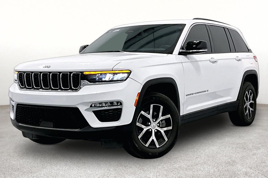 Used 2024 Jeep Grand Cherokee Limited RWD image 14