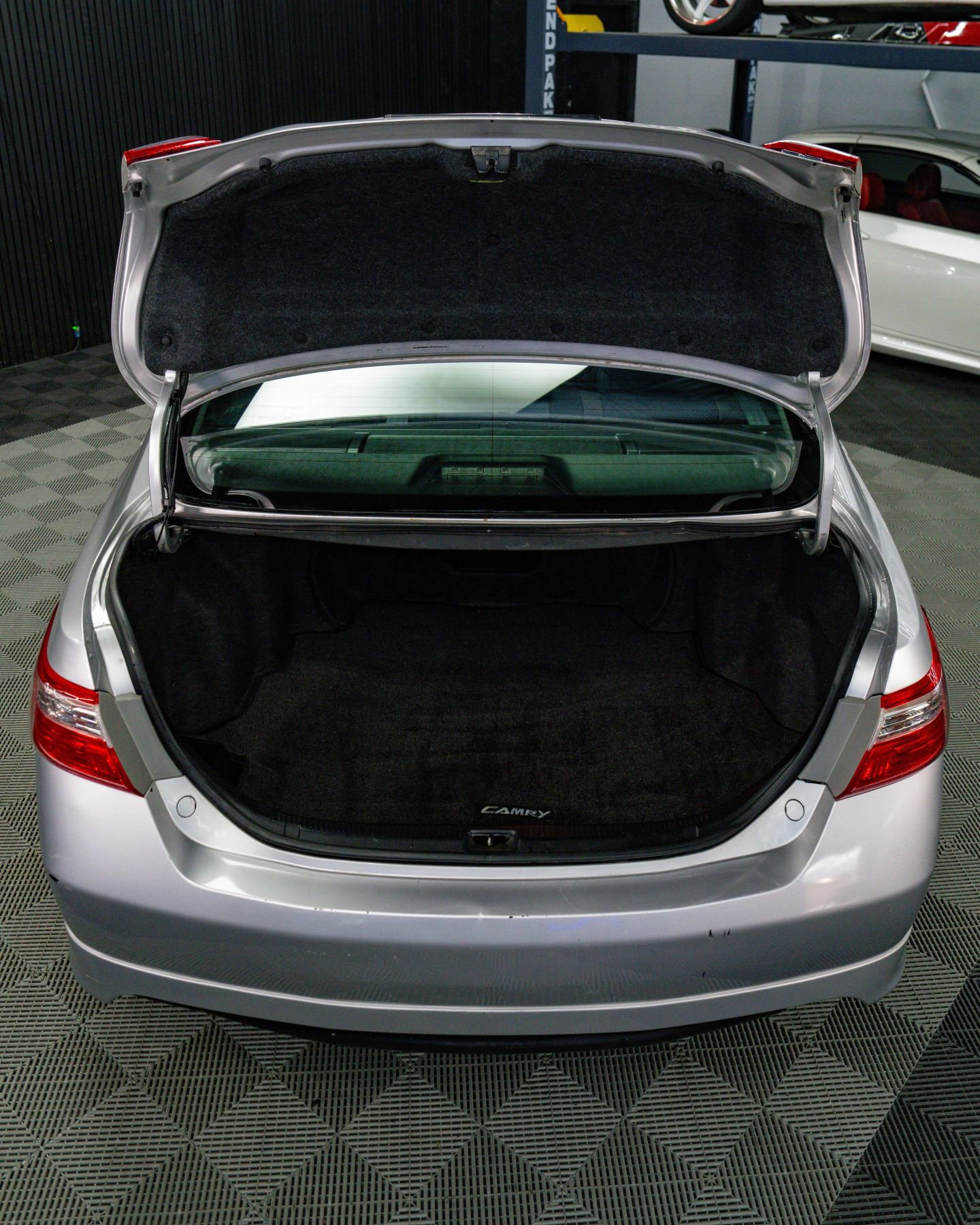 Used 2009 Toyota Camry SE FWD image 17