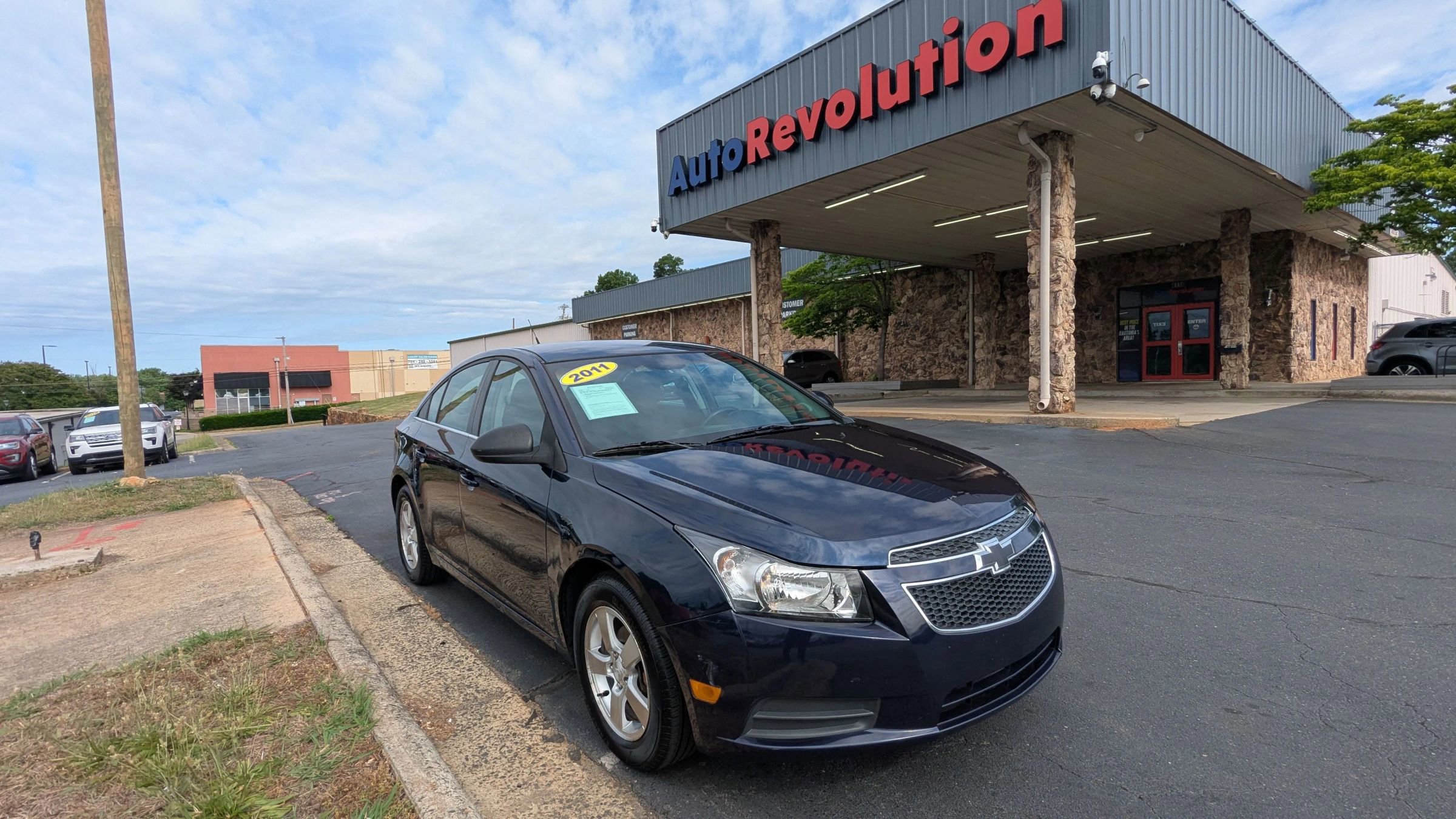 Used 2011 Chevrolet Cruze LT FWD image 1