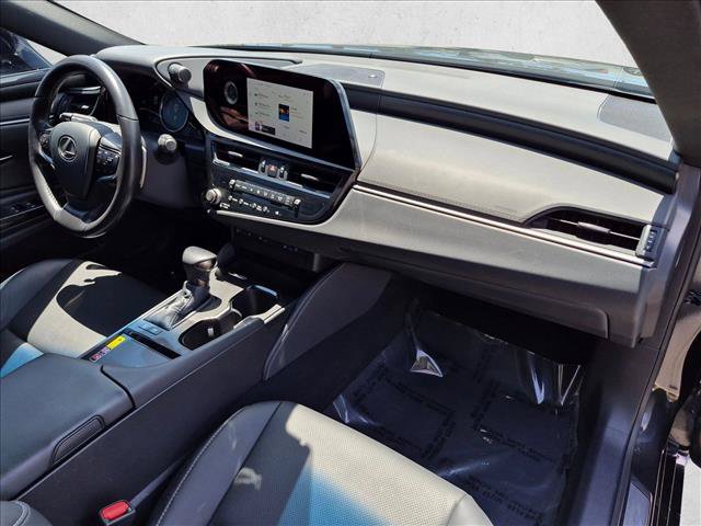 Used 2025 Lexus ES 300h w/ Premium Package FWD image 23