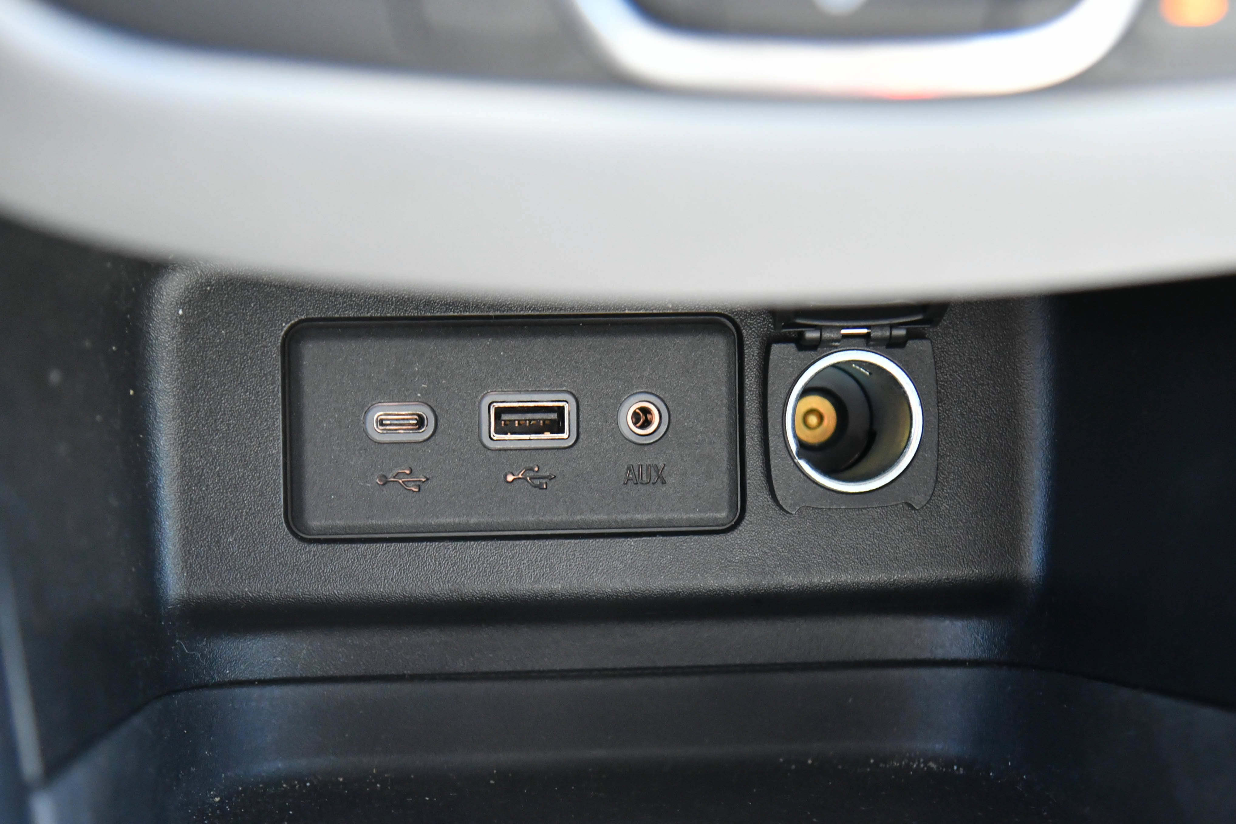 Used 2019 Chevrolet Equinox LT FWD image 23