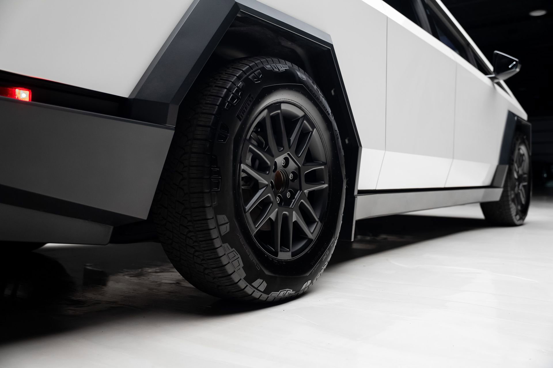 Used 2025 Tesla Cybertruck Cyberbeast AWD/4WD image 65