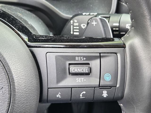 Used 2023 Nissan Rogue SV w/ SV Premium B Package FWD image 26