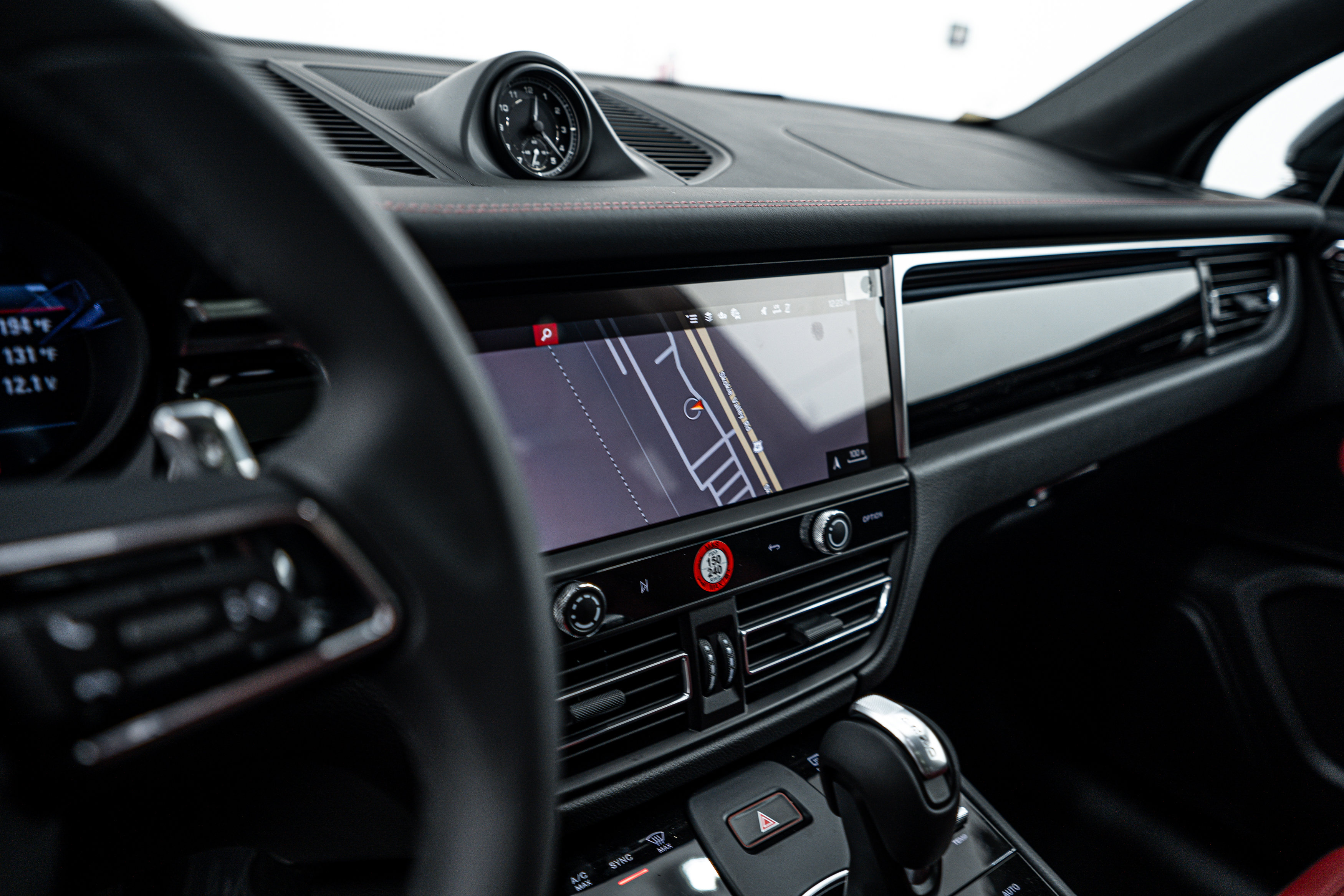 New 2025 Porsche Macan image 15