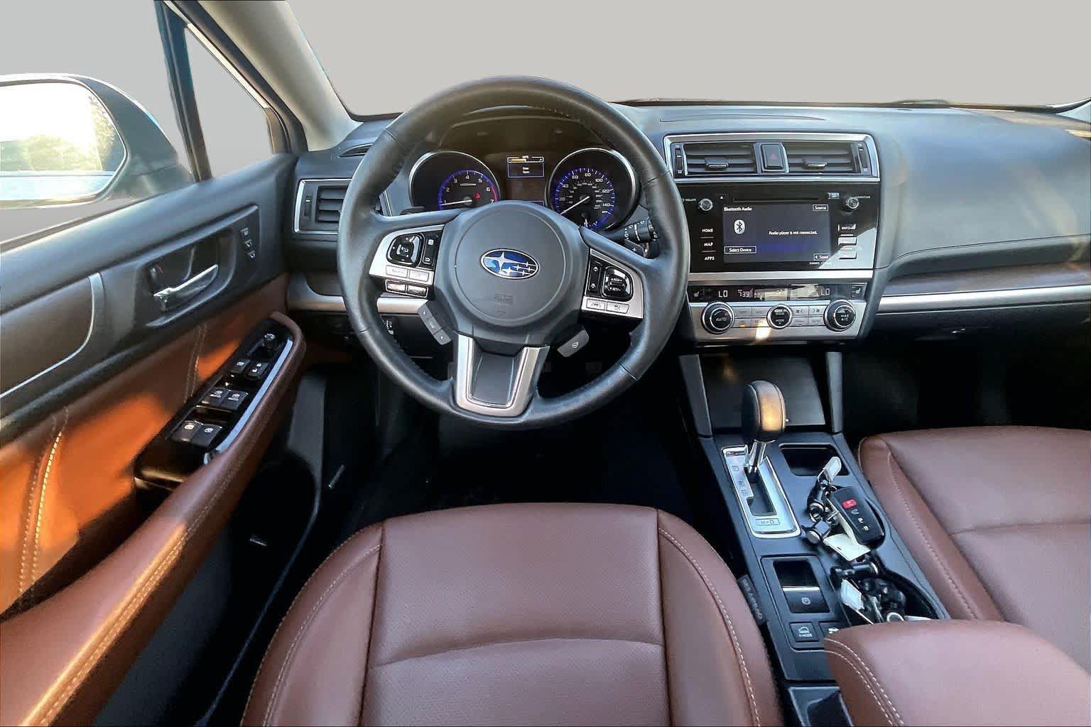 Used 2017 Subaru Outback 2.5i Touring w/ Popular Package #5A AWD/4WD image 6