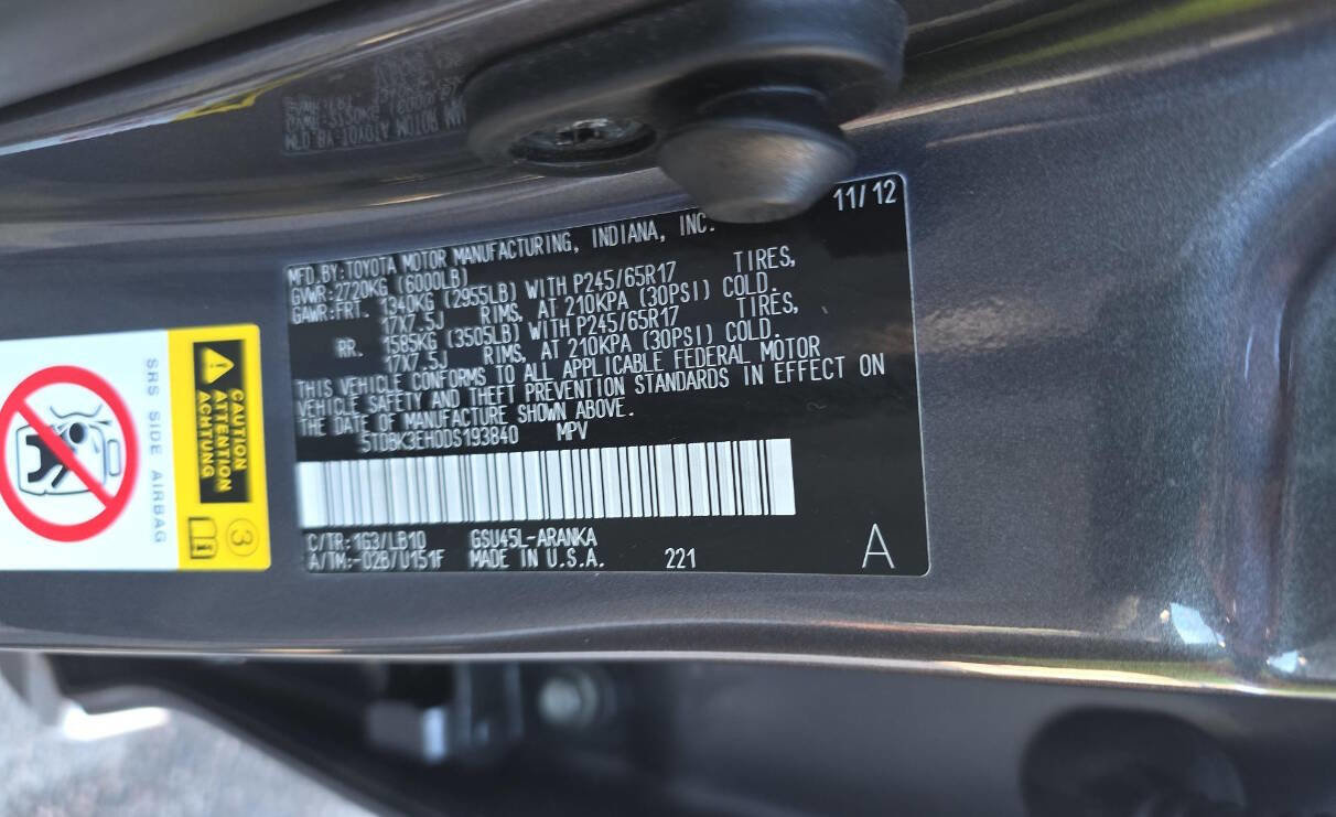 Used 2013 Toyota Highlander SE image 3