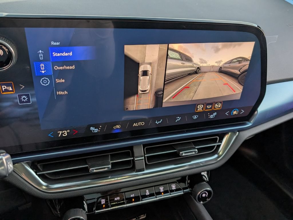 New 2026 Chevrolet Equinox EV LT AWD/4WD image 12
