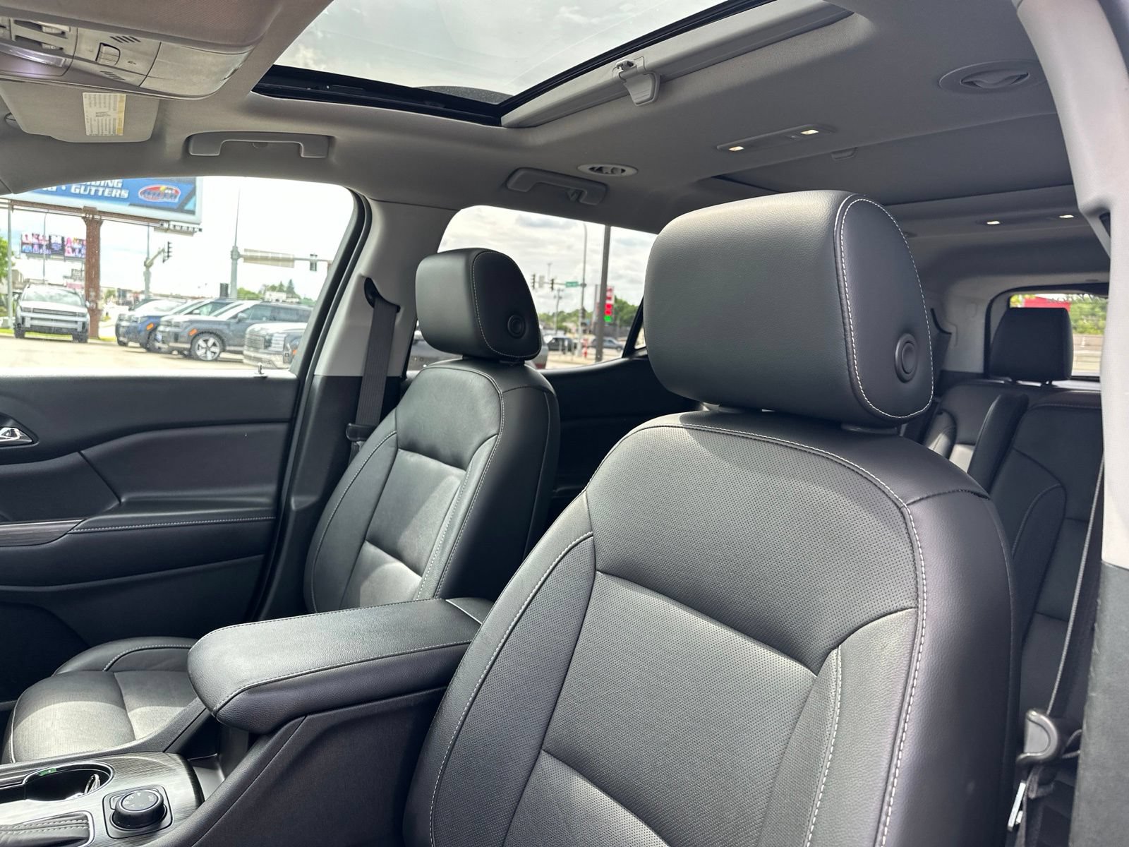 Used 2018 GMC Acadia SLT AWD/4WD image 12