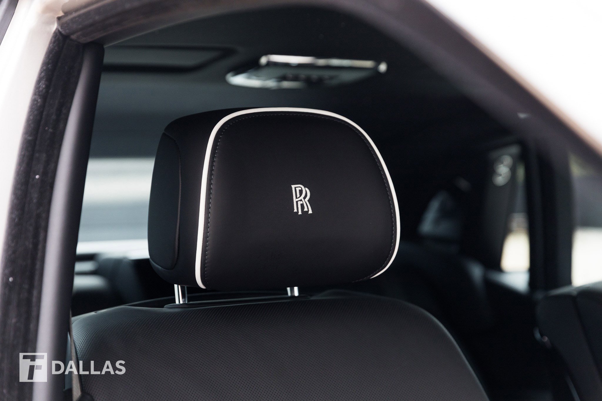 Used 2023 Rolls-Royce Phantom Sedan w/ The Phantom Package image 51