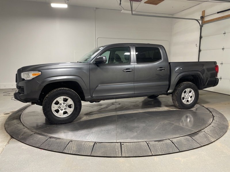 Used 2020 Toyota Tacoma SR image 4