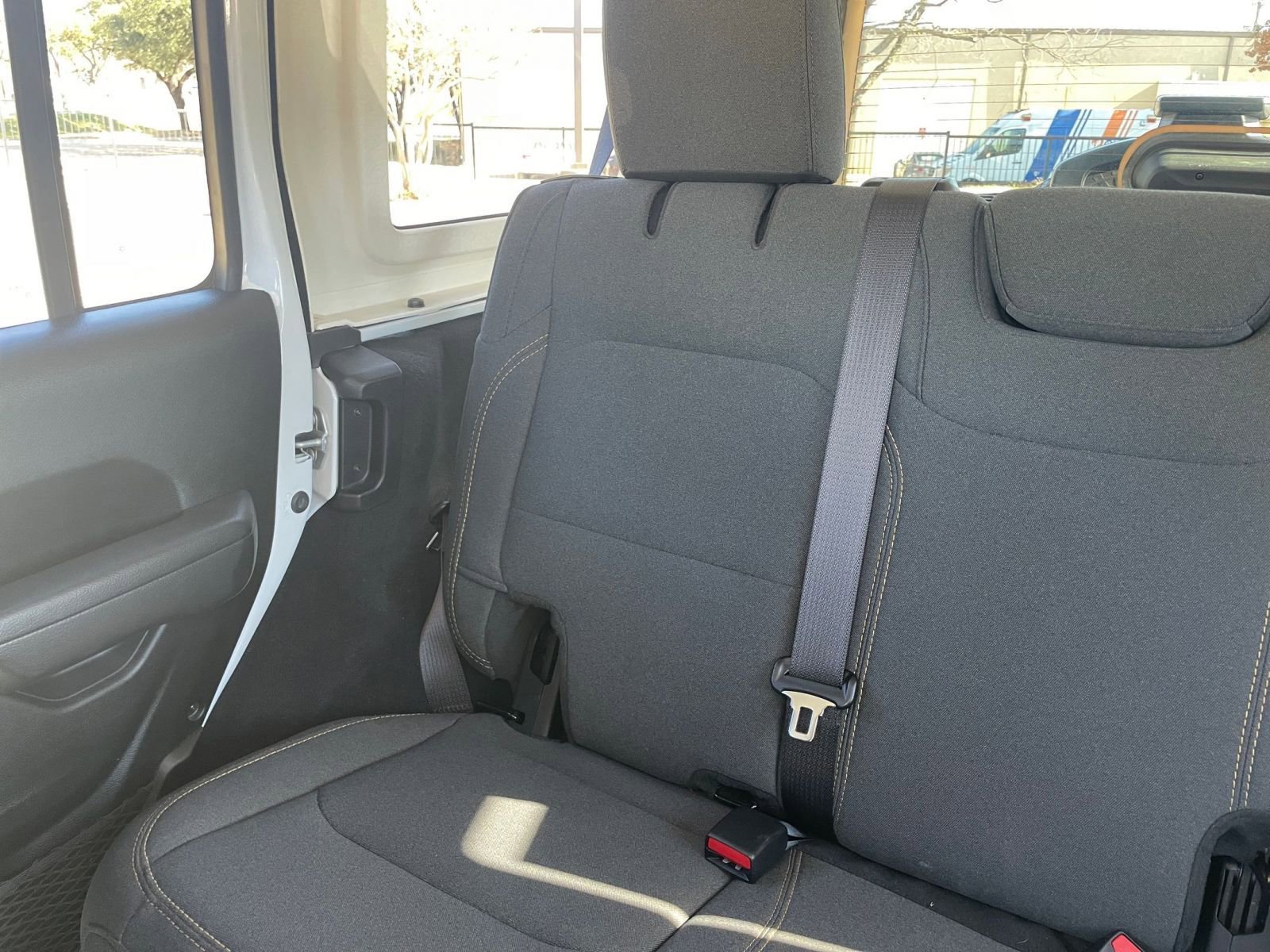 Used 2025 Jeep Wrangler Sport S image 39