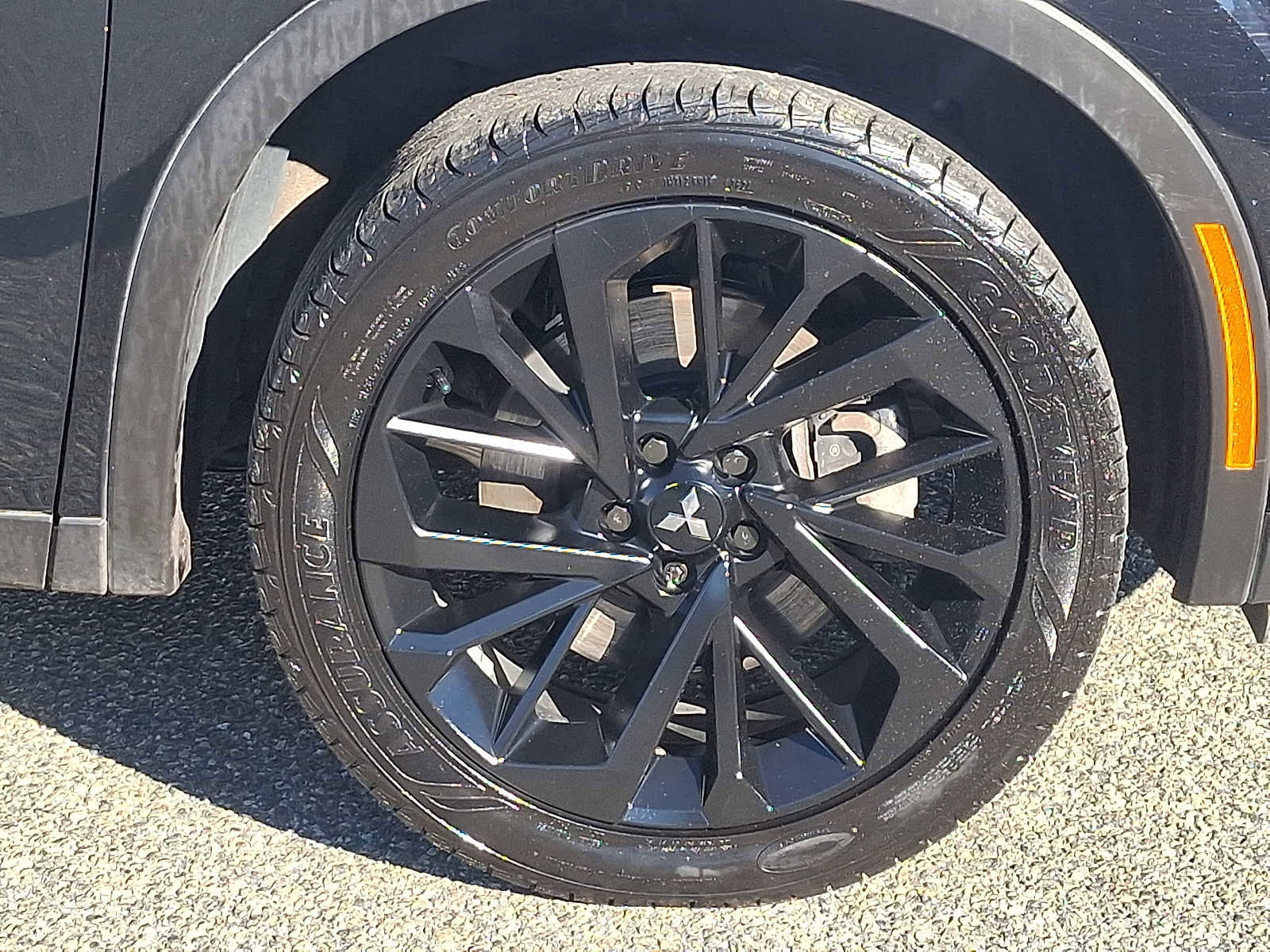 Used 2023 Mitsubishi Outlander SE Black Edition image 8