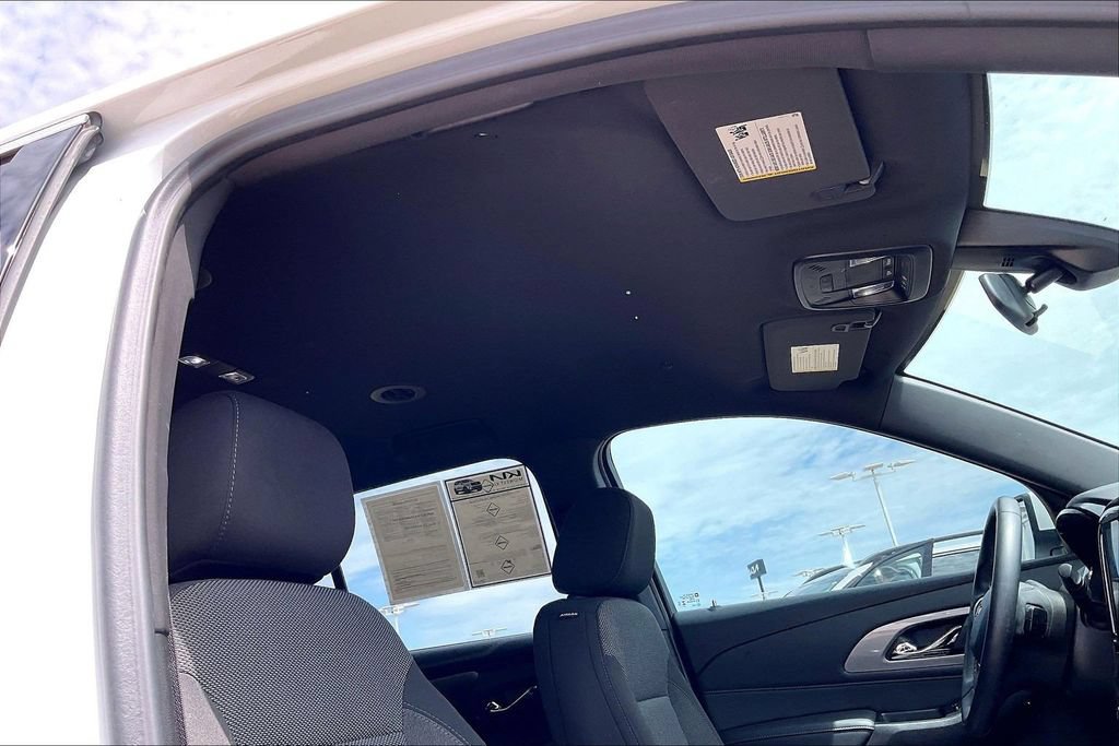 Used 2023 Chevrolet Traverse LT FWD image 22