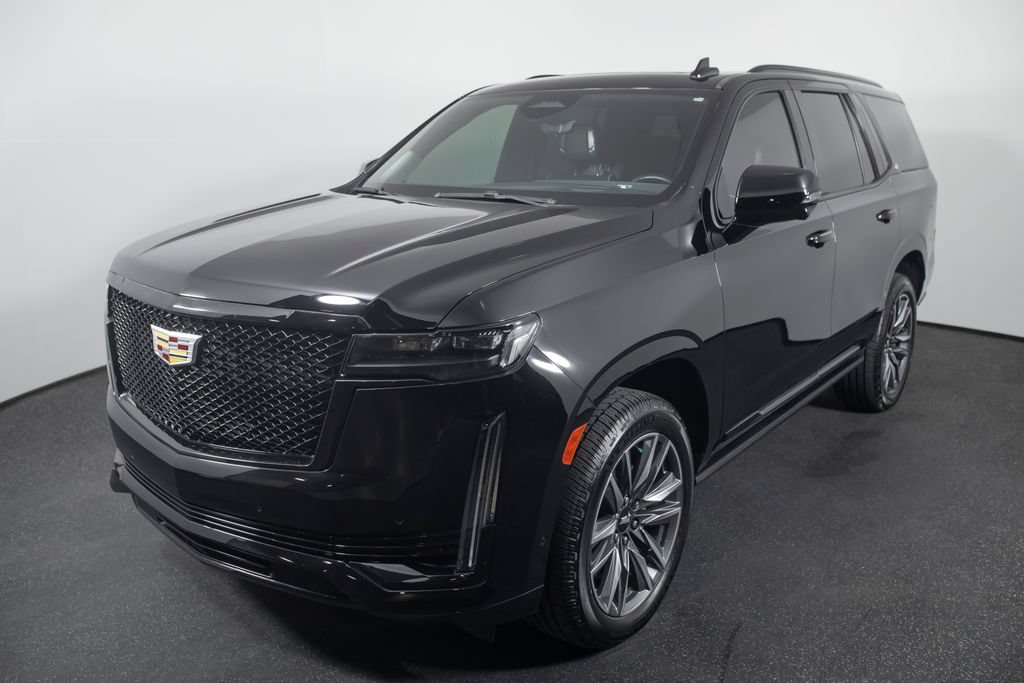 Used 2022 Cadillac Escalade Sport Platinum w/ Heavy-Duty Trailer Package AWD/4WD image 2