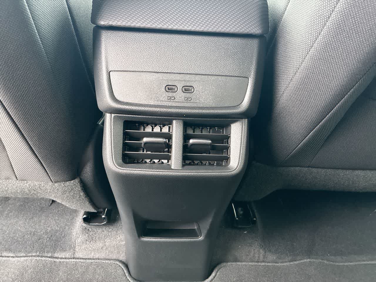 New 2027 Chevrolet Equinox LT w/ Safety and Technology Package FWD image 21