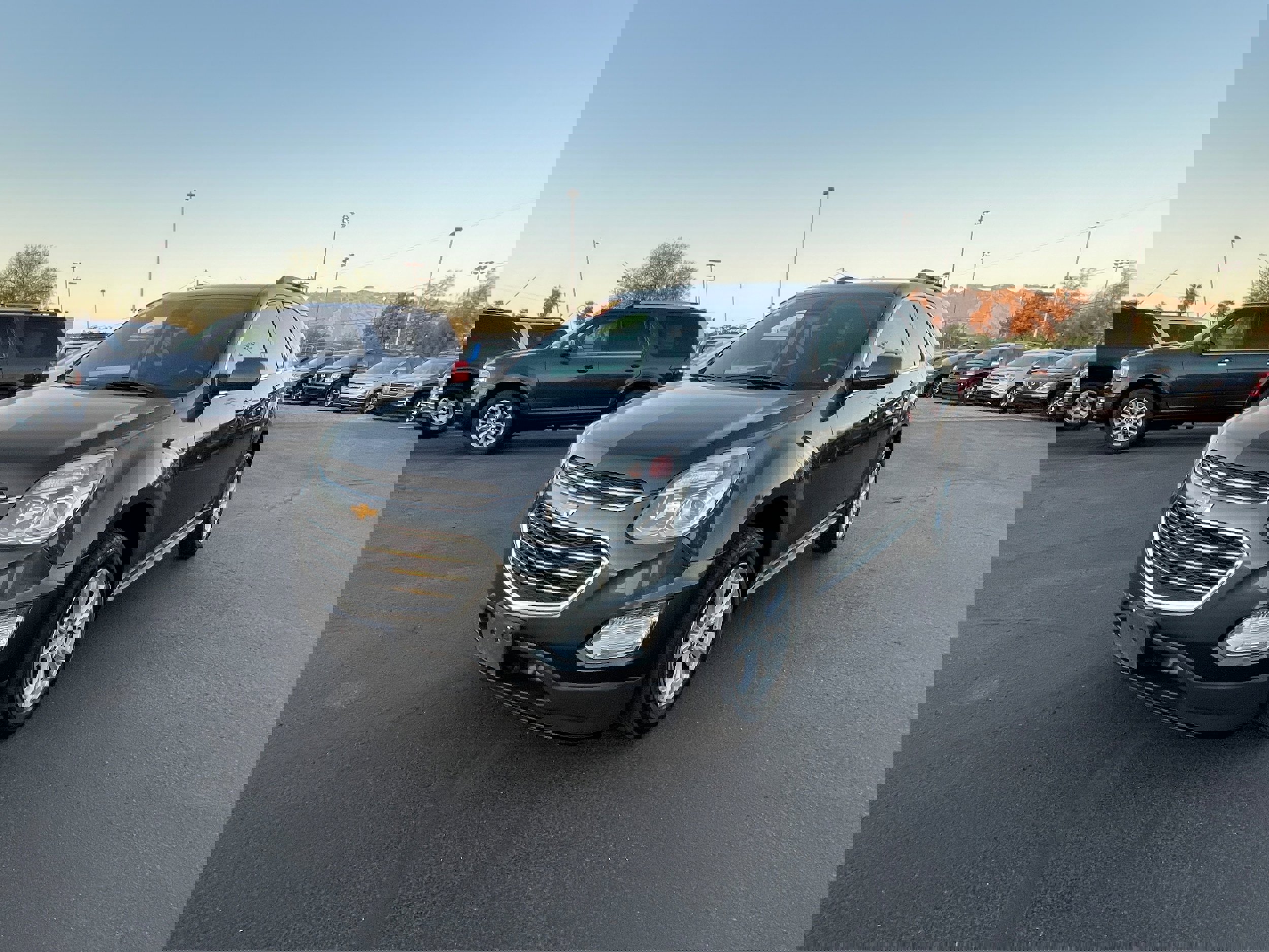 Used 2017 Chevrolet Equinox LT w/ Convenience Package image 1