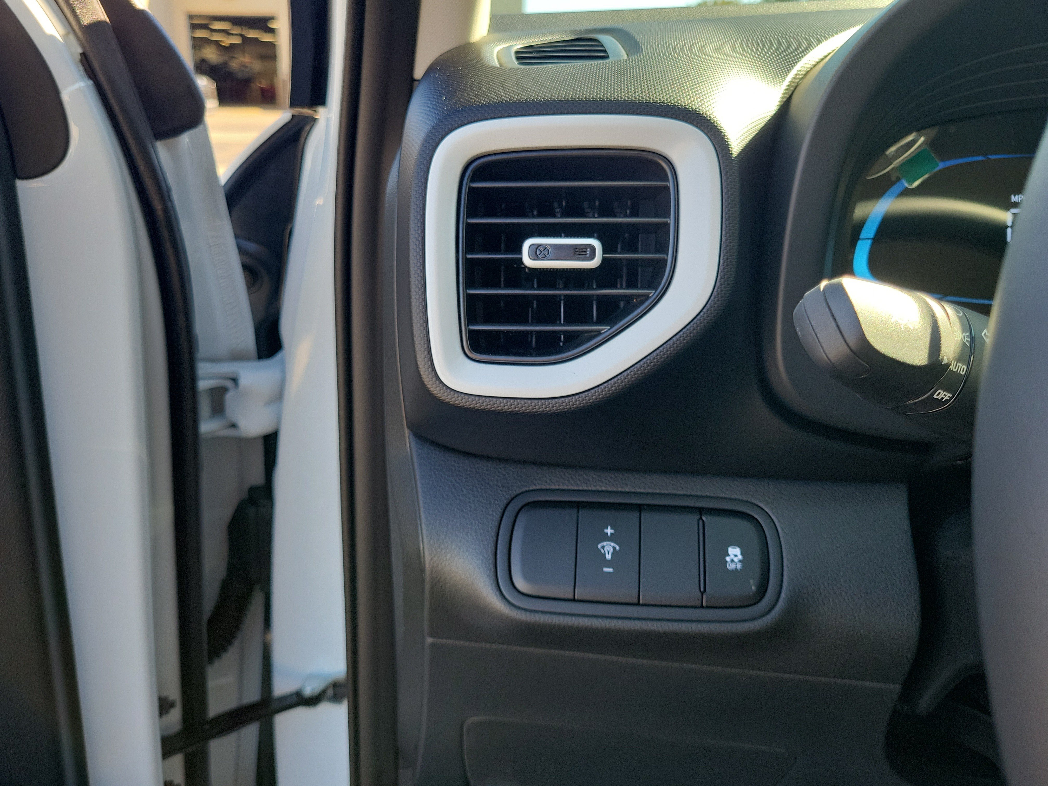New 2026 Hyundai Venue SEL FWD image 21