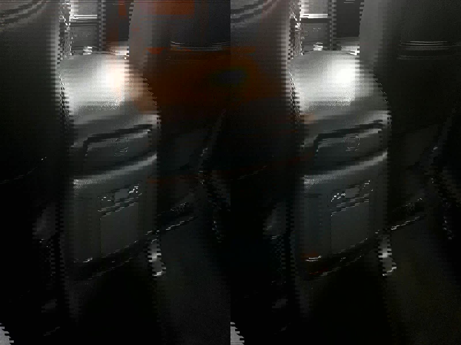 Used 2024 Nissan Armada SL image 28